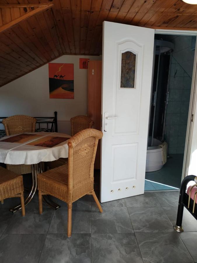 Relax U Janusza Hotel Kołobrzeg Eksteriør billede